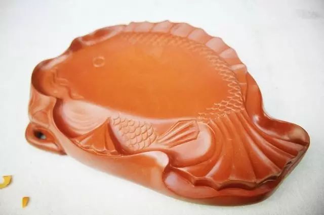 州裴氏澄泥硯——荷魚硯